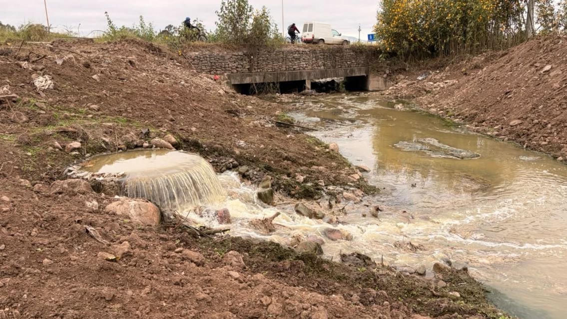 Grave denuncia ambiental en Palpalá por derrames cloacales en el Huaico Chico
