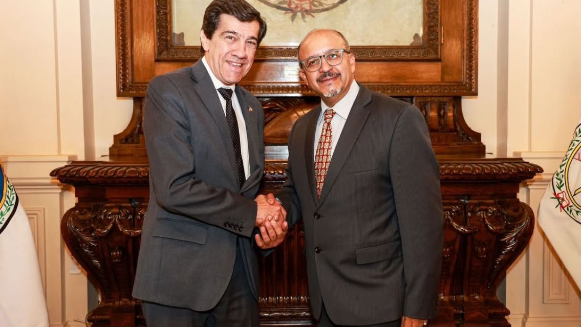 El gobernador Sadir busca sellar una hist�rica alianza comercial con la India