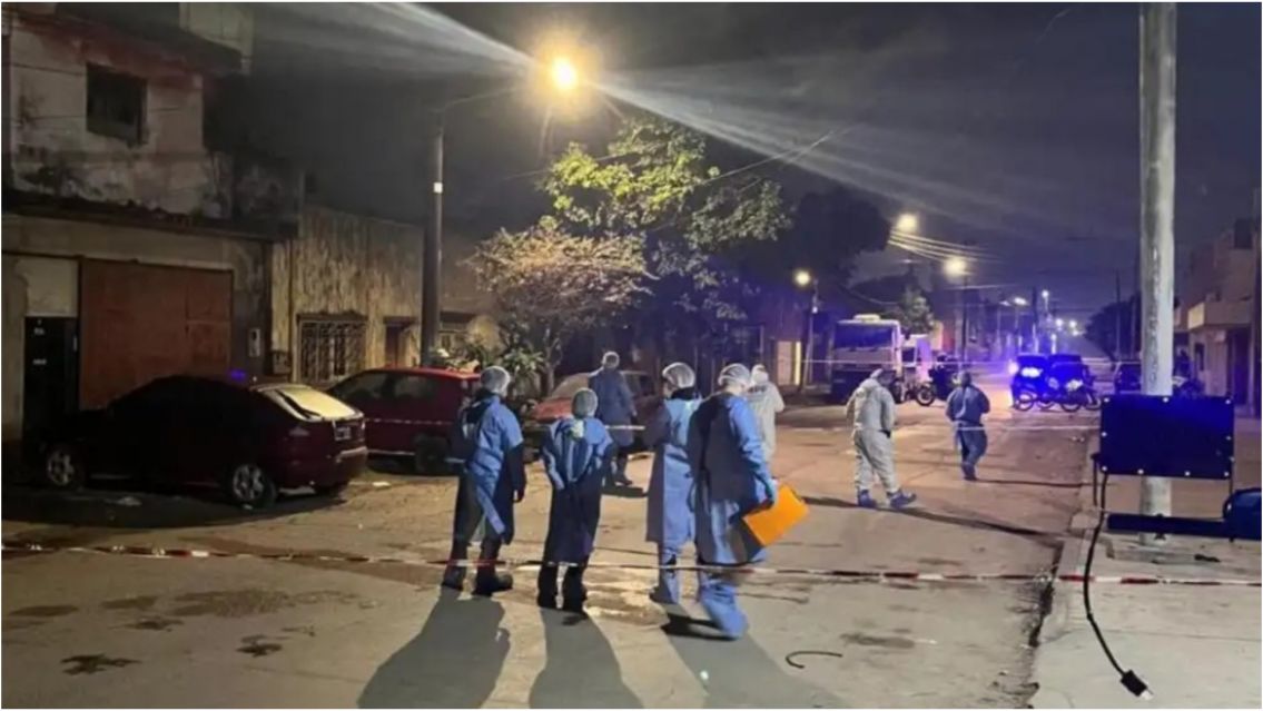 Hallaron una mujer sin vida en un auto incendiado