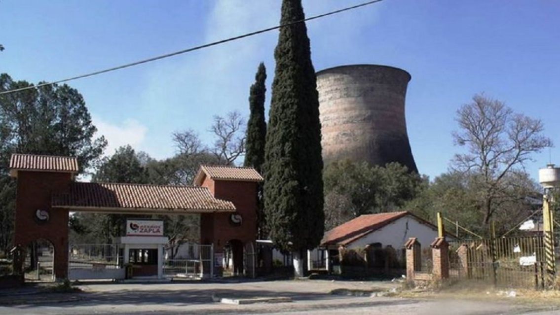 Trabajadores de Aceros Zapla est�n de paro: no tienen ni agua potable