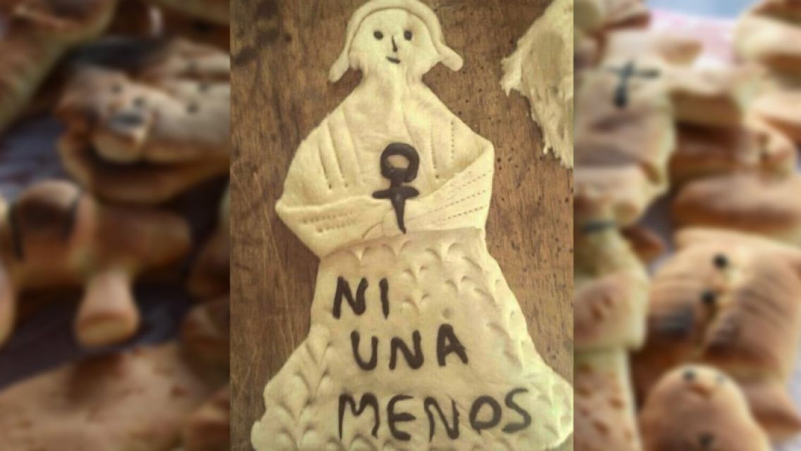 En el D�a de Todos los Santos, ofrendaron "en memoria de todas las juje�as asesinadas"