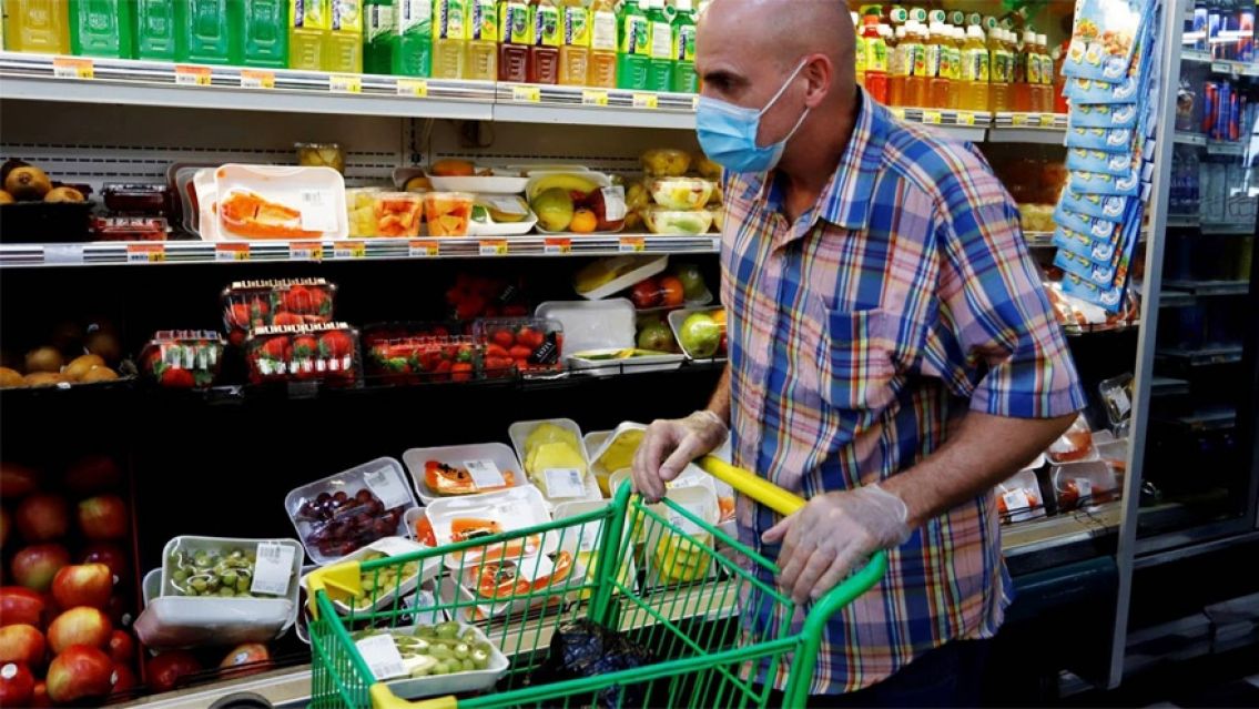 Coronavirus: �me puedo contagiar en el supermercado o trav�s de la ropa?