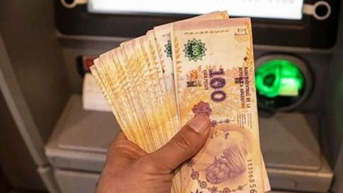 �Vuelve el IFE?  Admiten que "hay que poner recursos en el bolsillo de la gente"