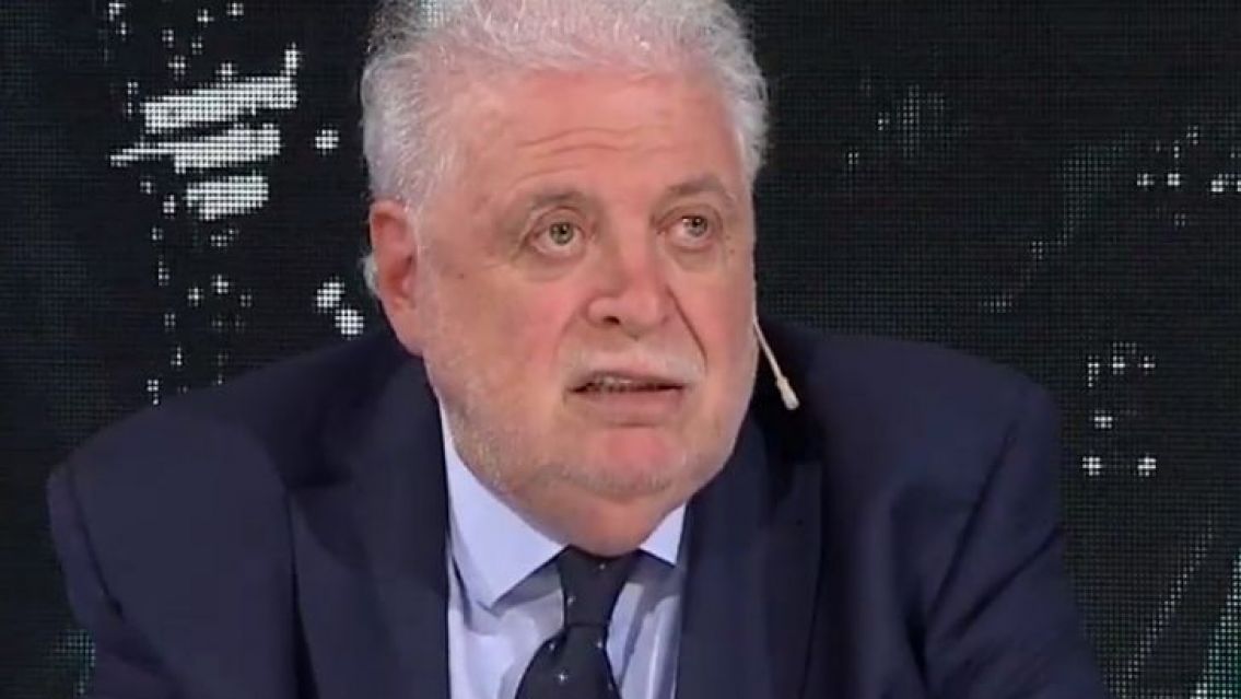 Fern�ndez le pidi� la renuncia al Ministro de Salud por la "vacunaci�n vip"