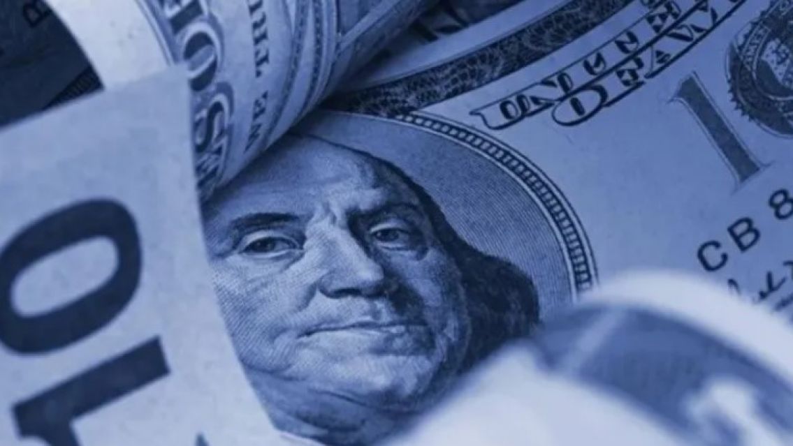 Plantean "elevar" el dólar blue ¿A cuánto se iría?