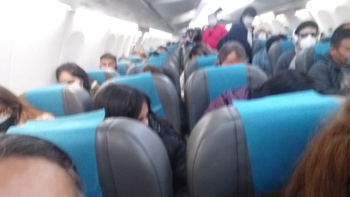 Jujeña vino en avión y se contagió de coronavirus: "Estaba repleto de gente"