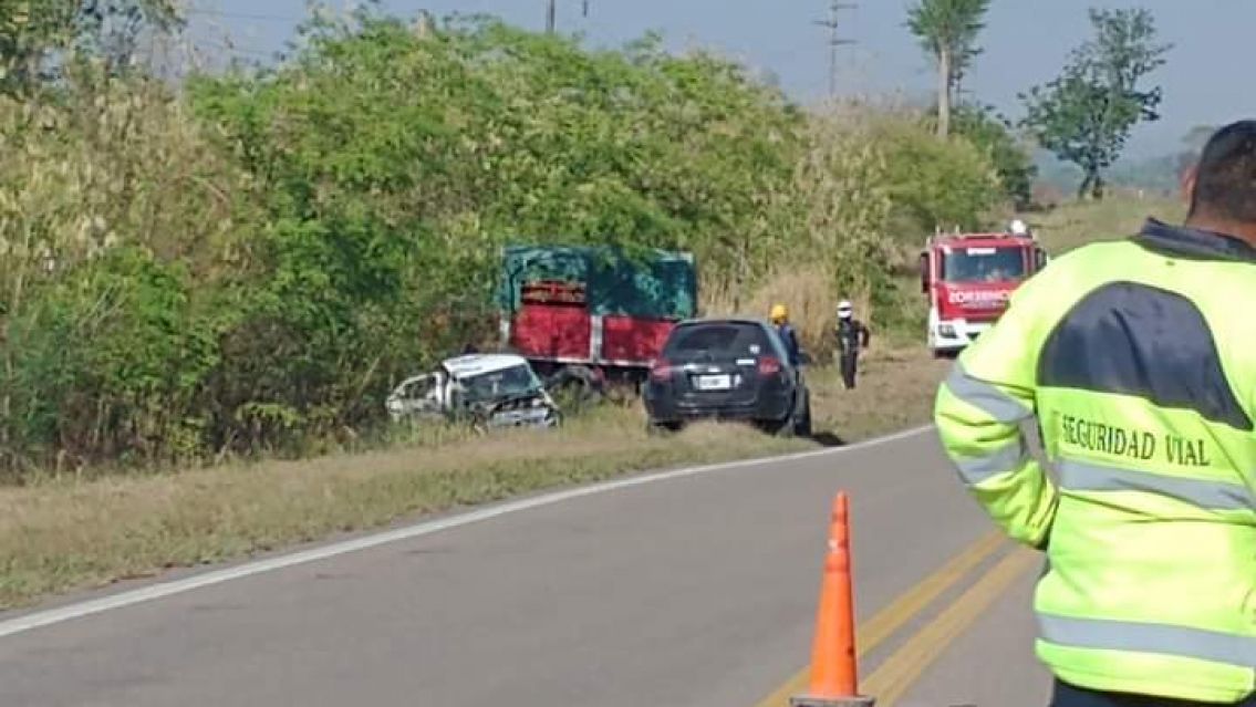 [TRAGEDIA] Accidente fatal en Jujuy: una mujer muri� en un violento choque entre un cami�n y un auto