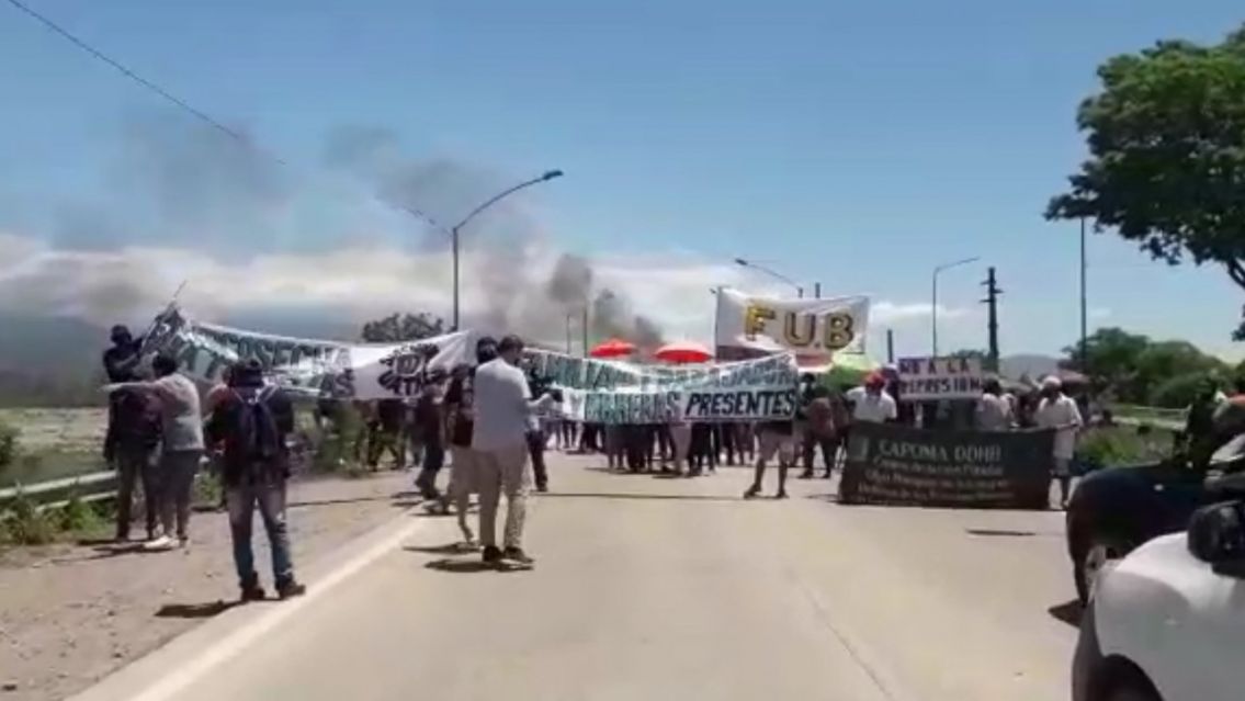 Azucareros juje�os volvieron a la ruta: exigen el pago interzafra