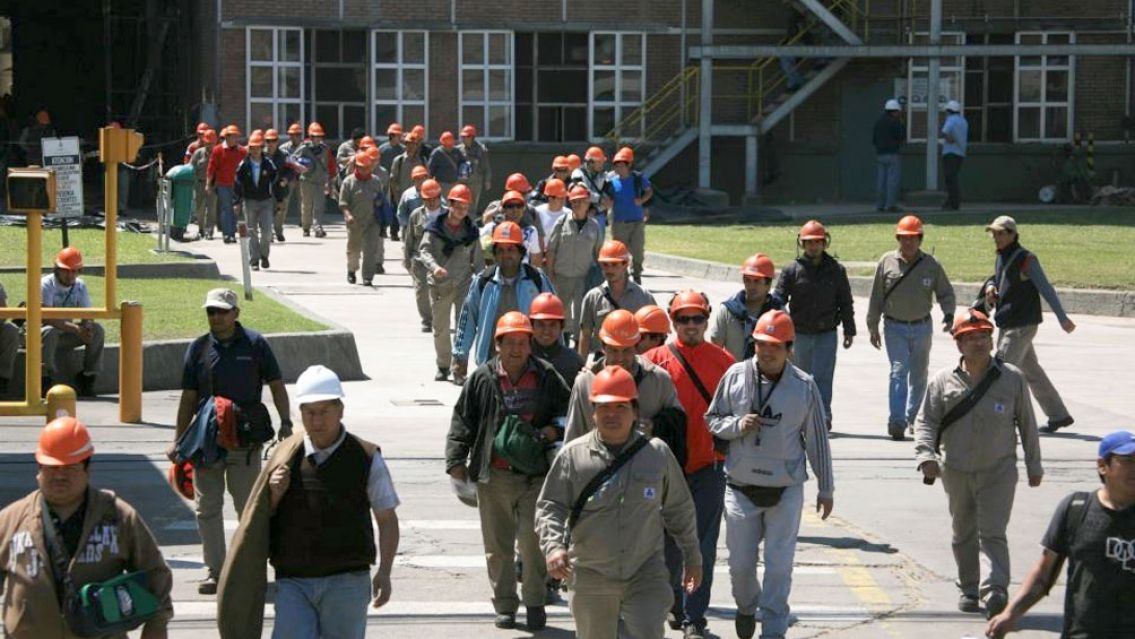 Azucareros consiguieron un aumento del 120% en Ledesma