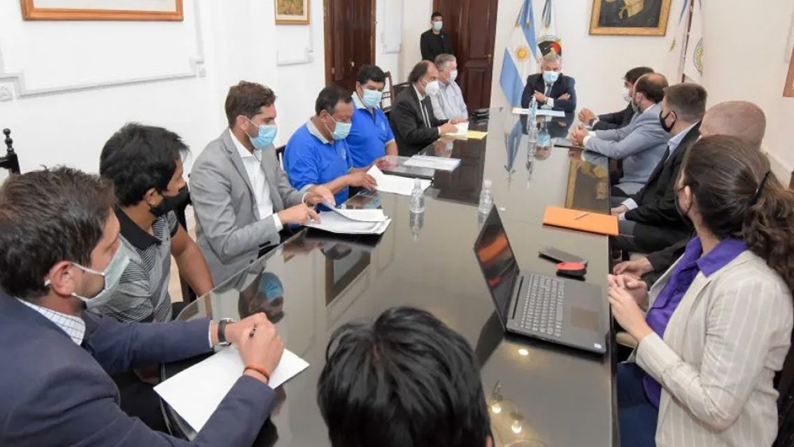 Tras la movilizaci�n, mineros de El Aguilar alcanzaron un acuerdo