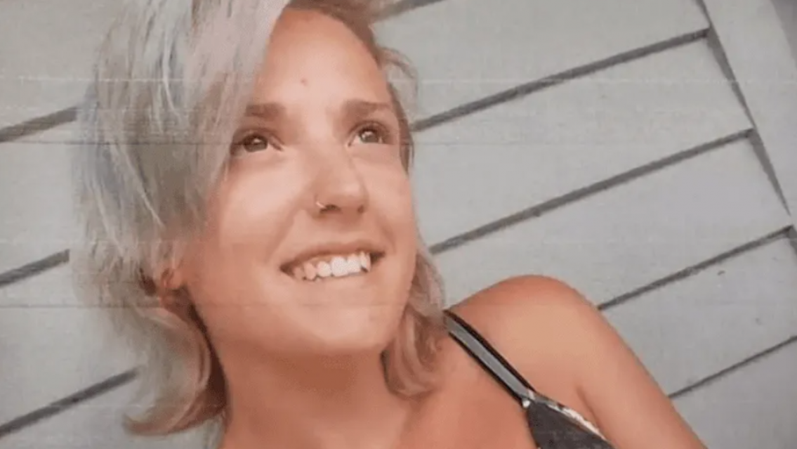 Asesinó a tiros a sus cinco hijos, prendió fuego la casa y se voló la cabeza