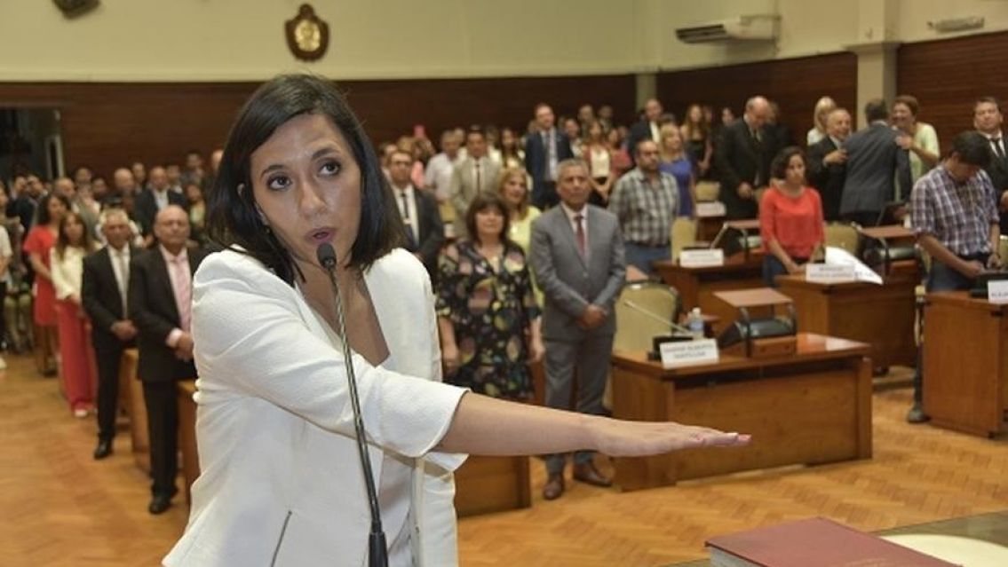 Diputada jujeña "castigó" a la ministra Calsina por el conflicto docente