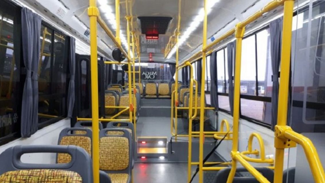 Jujeñas cayeron del colectivo cuando intentaban bajar las escaleras