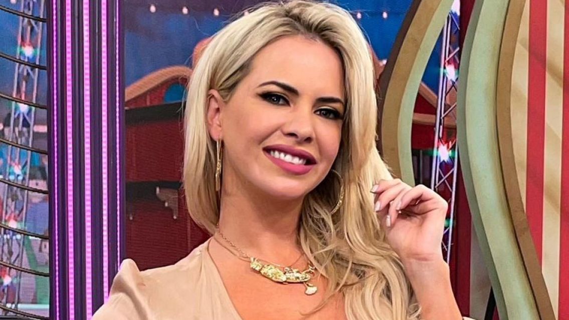 El papá de Alejandra Maglietti fue a arreglar el celular que era de su hija y estaba lleno de fotos porno