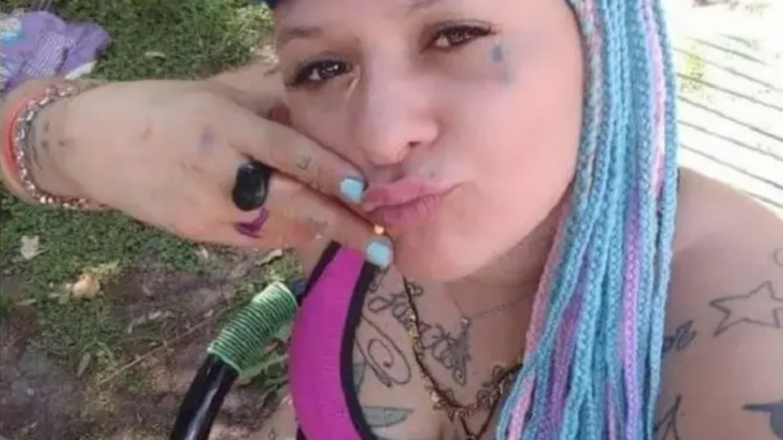 "La Chabona", la influencer que contrató a Fernando Burlando, posó con una bikini ultra cavada