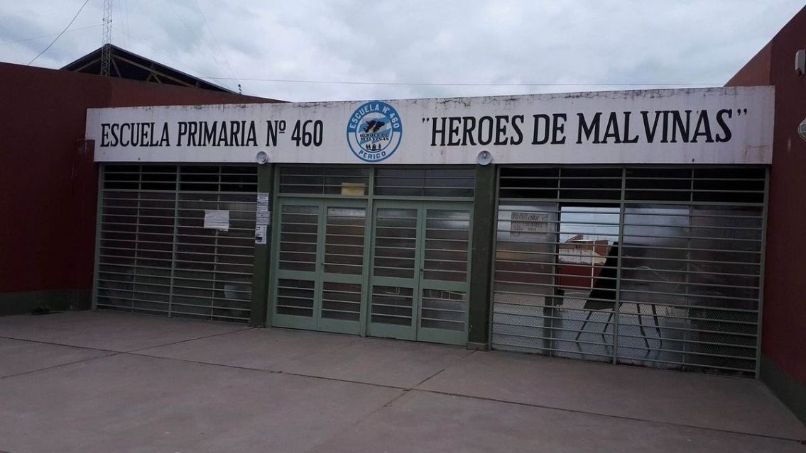 Juje�ito de 10 a�os sufri� un violento robo cuando sal�a de la escuela