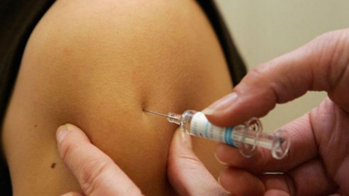 Coronavirus: Por qu� la vacuna se aplica en el brazo