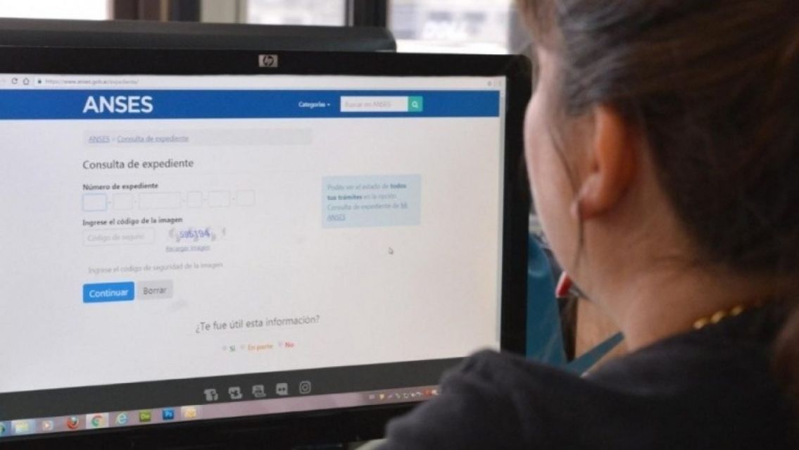 ANSES pagará un bono que roza los 15 mil pesos: quiénes cobran mañana