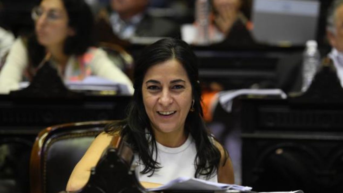 Moisés castigó a los diputados oficialistas y apoyó la asunción de Remy