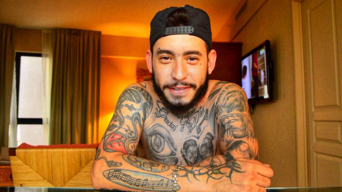 Ulises Bueno se hizo un tatuaje en el pitul�n y sorprendi� con su confesi�n: "Es una..."