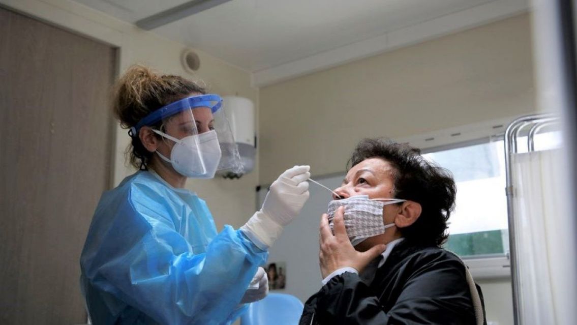 PAMI cubrir� los PCR para adultos mayores de Chubut, �deber�an hacer lo mismo en Jujuy?