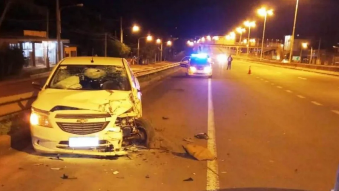Tiraron piedras a los autos, ocasionaron un choque m�ltiple y un gendarme termin� muerto