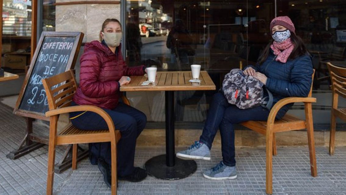 Eximir�n de impuestos a los gastron�micos que ocupen mesas y sillas al aire libre en San Salvador