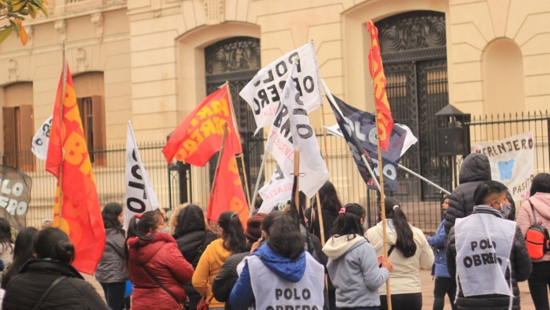 Fuerte movilización contra el Gobierno Nacional: "Aumenten los planes"