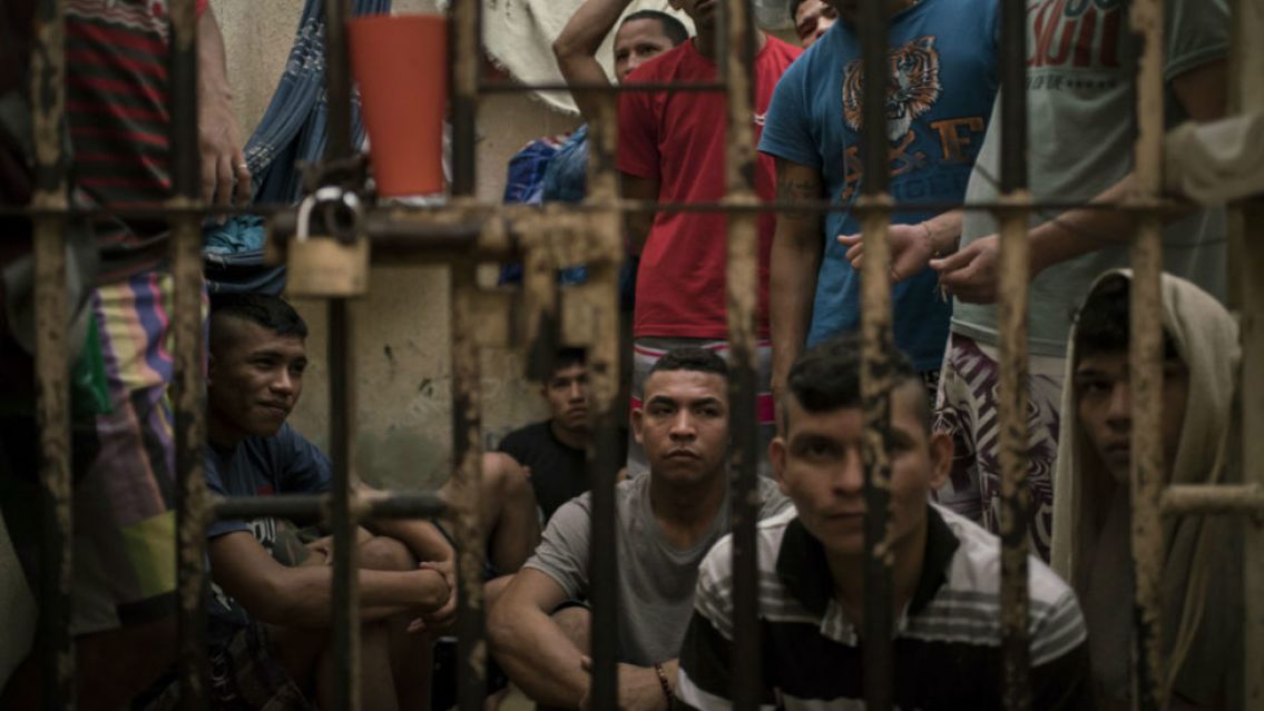 Allanamientos en la c�rcel: decomisaron armas y droga