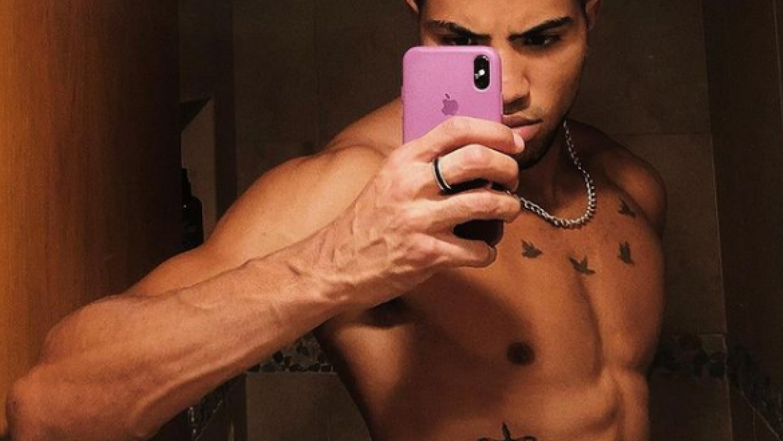 �Qu� pasa entre Jimena Bar�n y el participante m�s hot de La Academia?