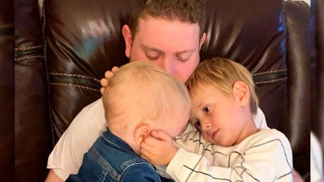 No puede estar tranquilo, tras la muerte de su papá, Jonatan Viale fue internado por covid