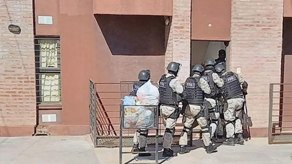 Enga�� a todos: es jefa antinarcotr�fico y vend�a droga. Pas� en esta provincia argentina