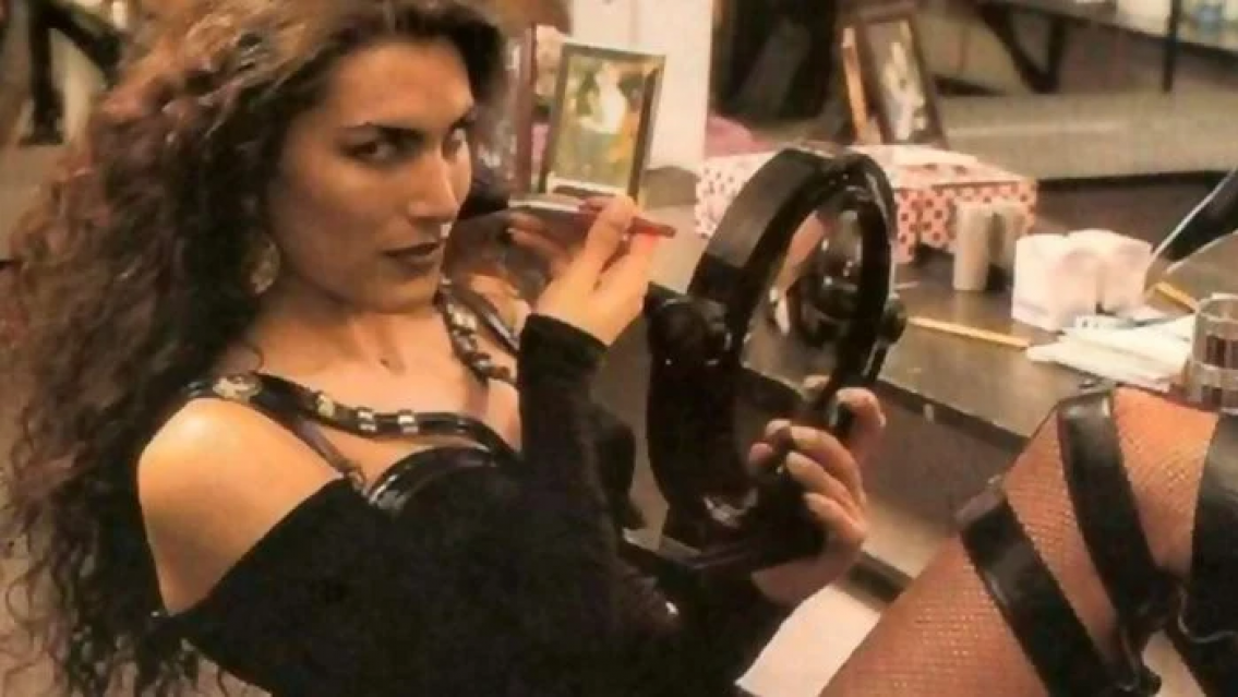 Se viene una serie sobre la vida de Cris Miró. Será la primera biopic sobre una vedette travesti en Argentina