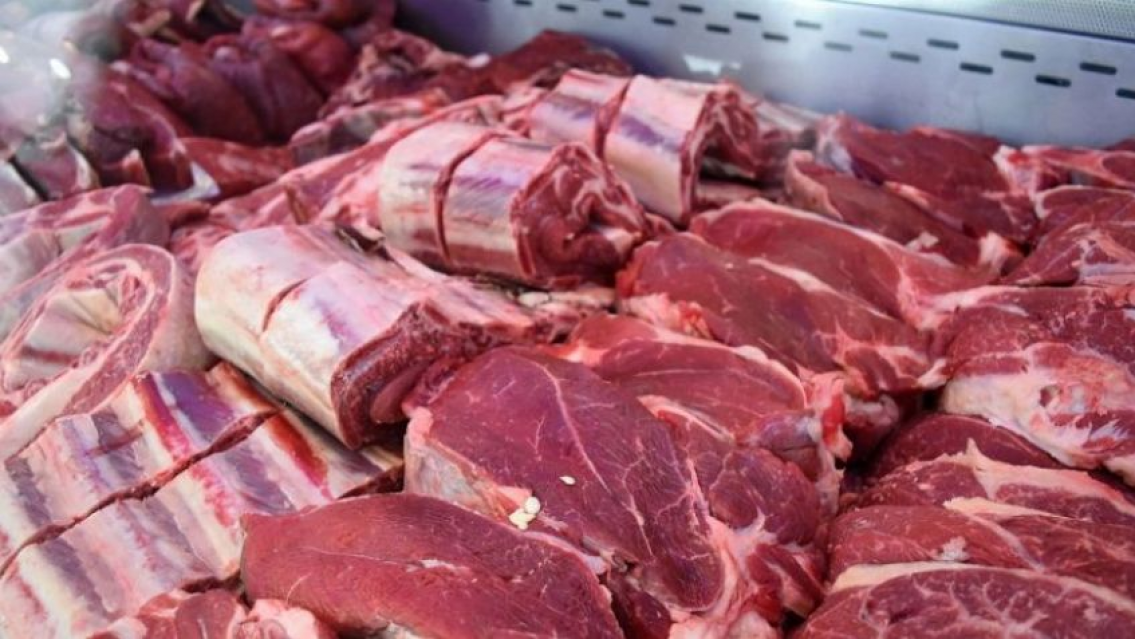 Regalan carne por un a�o a quienes se vacunen