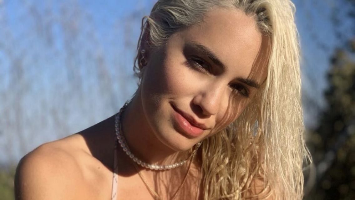 Lali fue la sensación al mostrar su intimidad en el vestuario