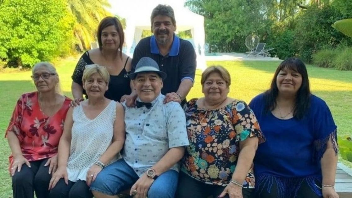 "Son irrespetuosas y nos tratan mal", las hermanas de Diego Maradona sobre Dalma y Gianinna