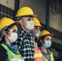 Reducir la jornada laboral: cómo son los dos proyectos en el Congreso