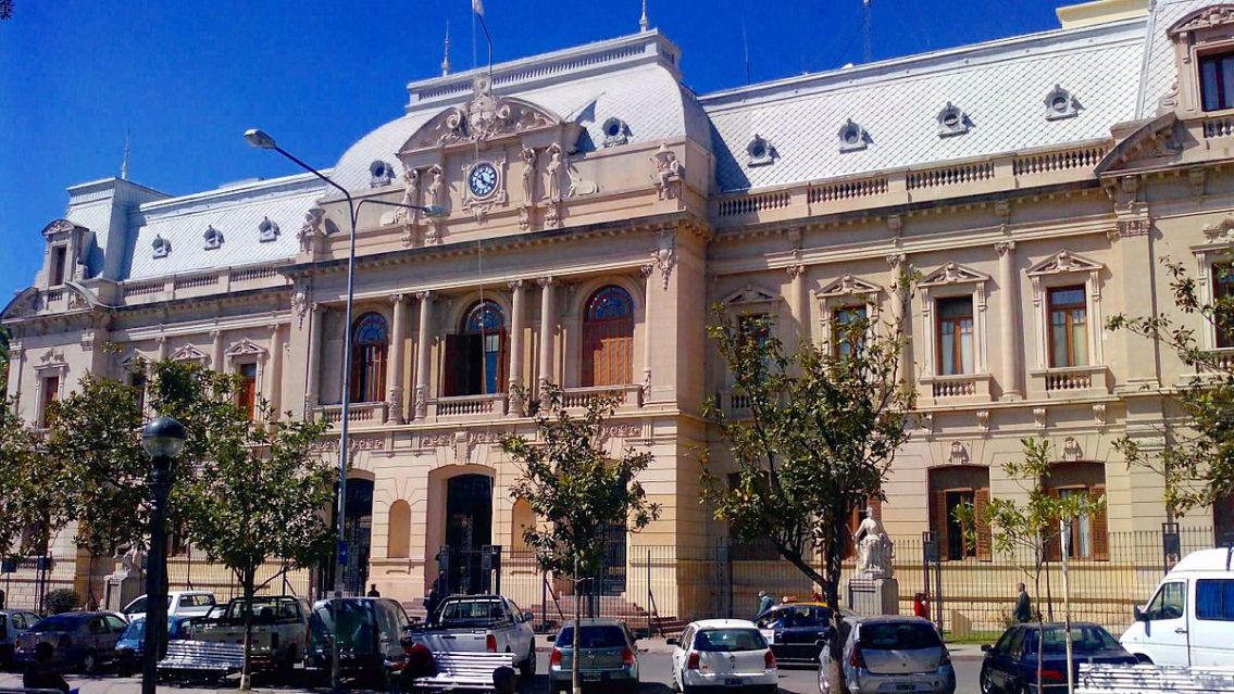 El gobierno de Jujuy retendr�a el 30% de los sueldos de sus funcionarios