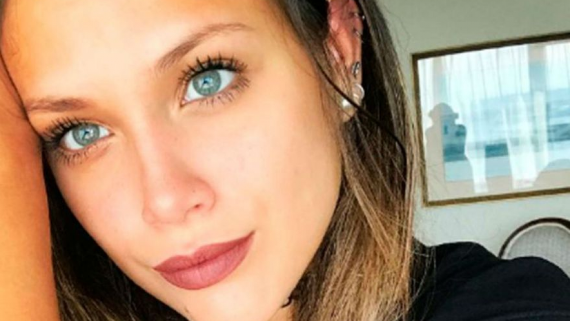 Barbie Vélez se casa con su hermanastro y crecen los rumores de embarazo. ¿Qué dice Nazarena?