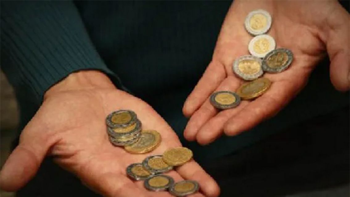 No alcanza para nada: negocian un Salario Mínimo Vital y Móvil de 64 mil