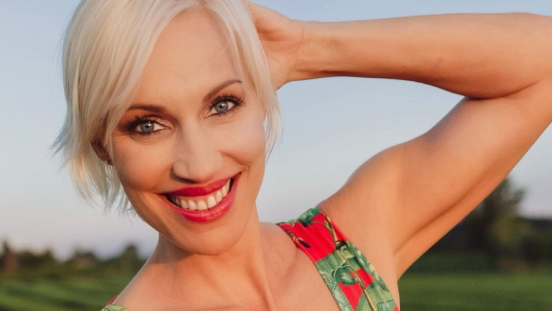 Ingrid Grudke es fisicoculturista y cambió su cuerpo por completo. ¡Tiene la espalda enorme!