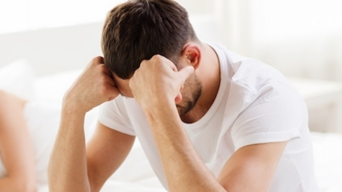 Antes de hacer sexo oral es importante ver que tu pareja no tenga esto en el pene 