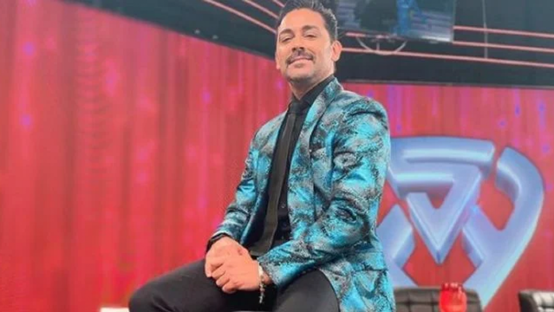 ¡Es un bombón y muy joven! Hernán Piquín presentó a su novio por primera vez