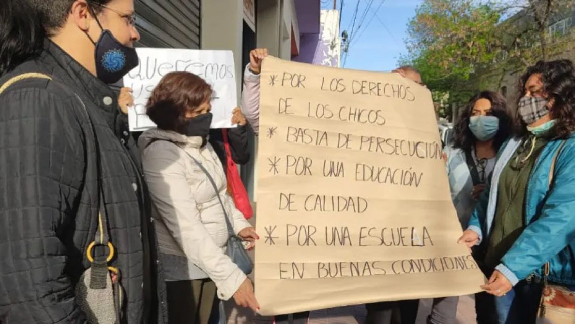 Padres y estudiantes jujeños se manifestaron por la Técnica 1