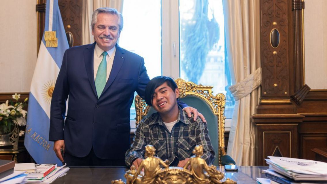 Wich� nominado a un premio mundial visit� Casa Rosada: "Sos un ejemplo"