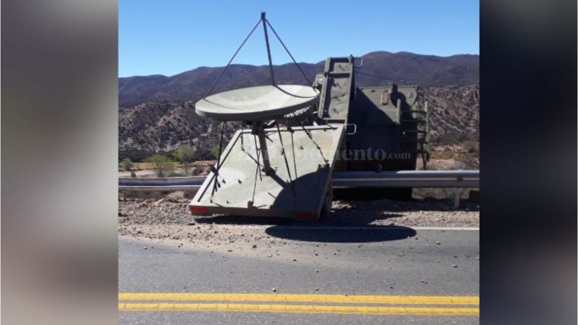 Otro accidente del Ej�rcito en Jujuy: Un cami�n casi cae a un precipicio