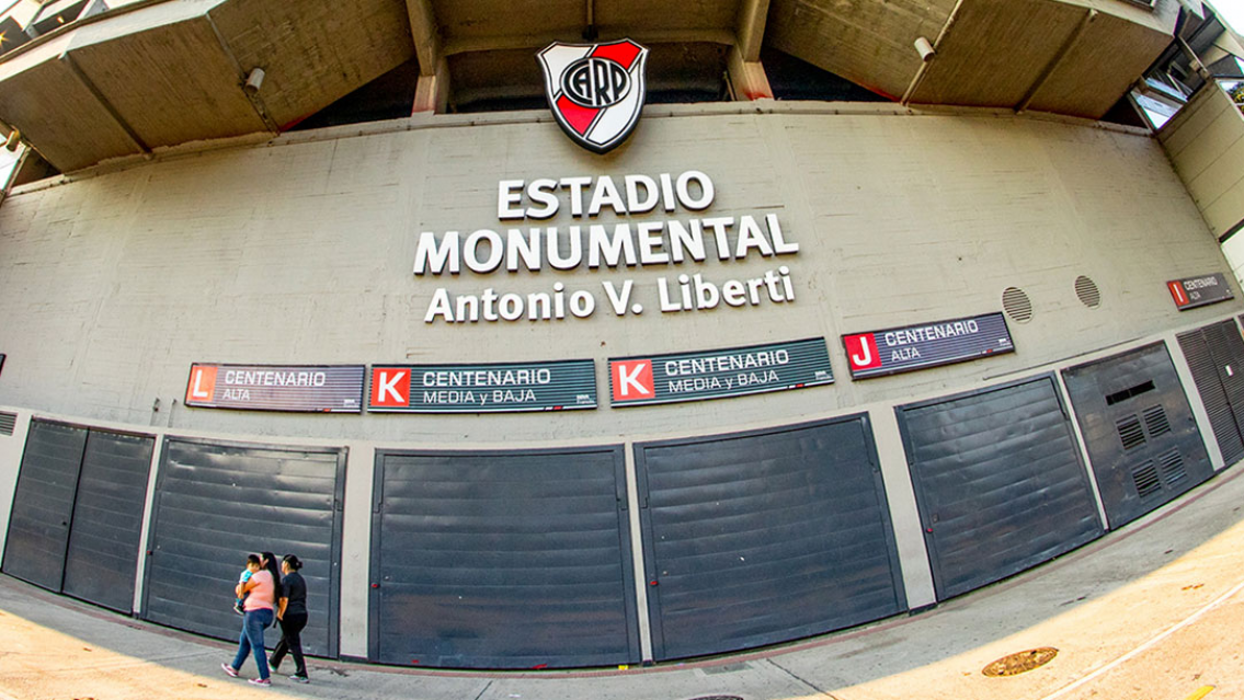 El hombre m�s importante de River con la hija de un pol�tico: romance confirmado