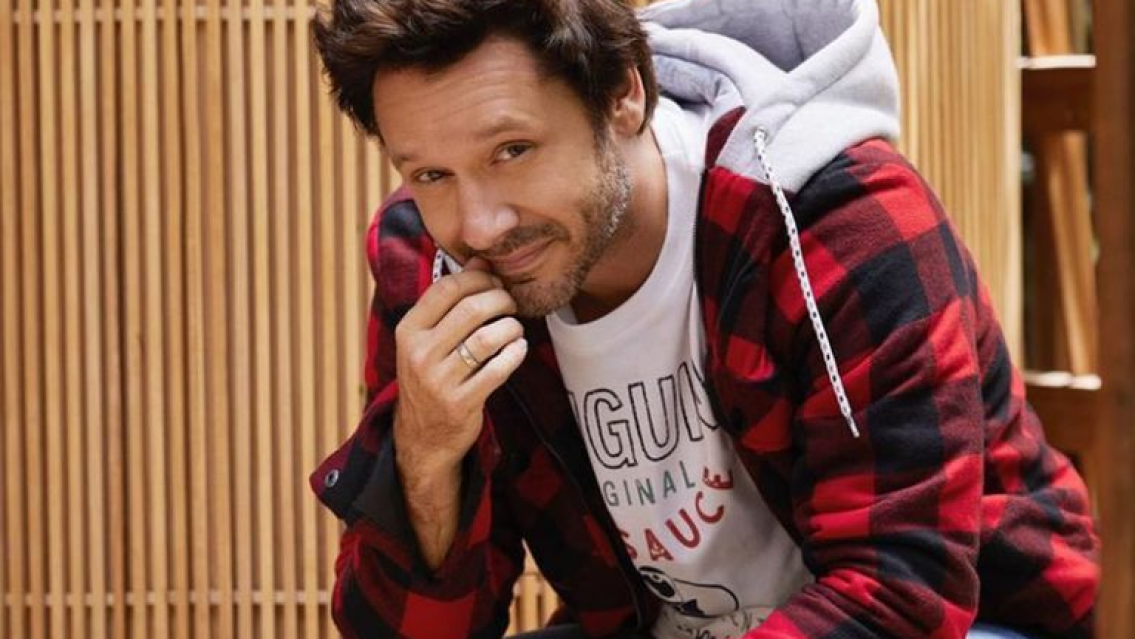 Vicuña viajó a España a ver a sus hijos, a La China Suárez y ¿a Espósito? Estarían saliendo