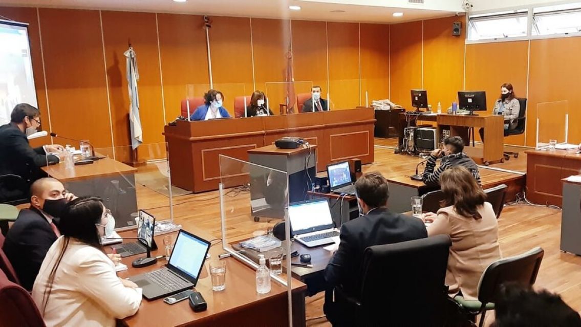 Fue condenado por abuso sexual y la familia Teruel se la agarr� con la prensa