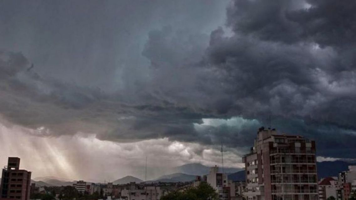 Vuelven las tormentas y el granizo a Jujuy, según un alerta amarilla